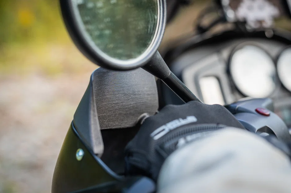 Ốp nối dài hand guard BMW R1150GS (Hand guard Extension) - Image 6