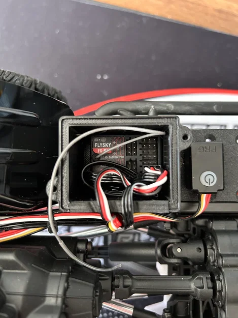 Hộp bảo vệ Receiver chống nước cho xe RC Crawler - Image 3