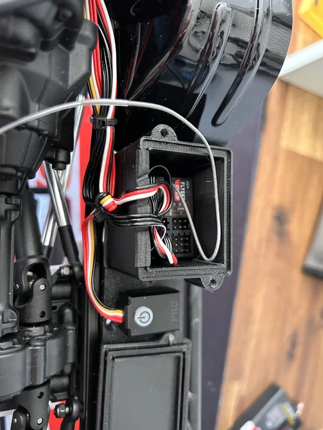 Hộp bảo vệ Receiver chống nước cho xe RC Crawler - Image 4