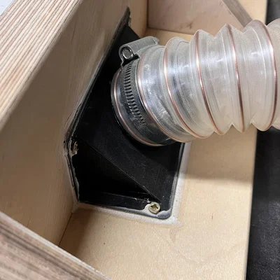 Cổng Nối Ống Hút Bụi Cho Bàn Router (Router Table Dust Hose Port)