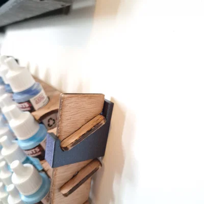 Kệ sơn Army Painter/Vallejo treo tường 66 ô 300x400