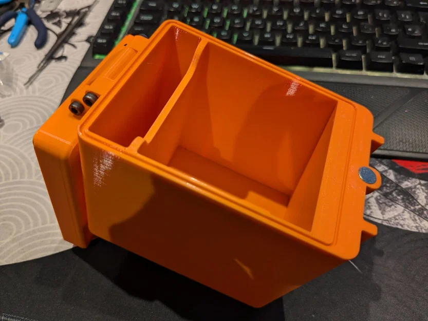 Hộp MTG Commander Deck Box - Image 4