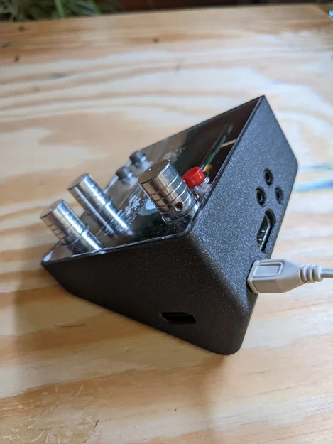 Vỏ case nghiêng 35 độ cho Norns Shield - Image 3