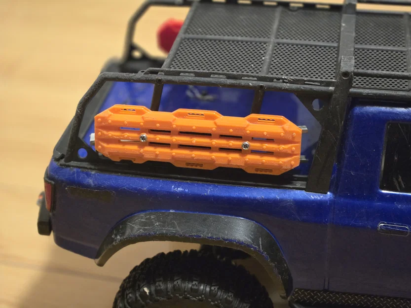 Tấm chống lầy trang trí (Traction Board) cho xe RC Traxxas TRX4 - Image 1