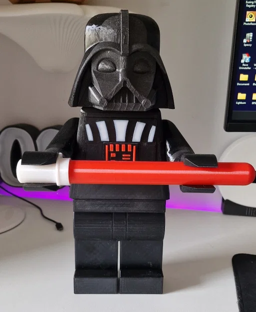 Giá treo giấy vệ sinh Darth Vader kiểu Lego độc đáo - Image 1