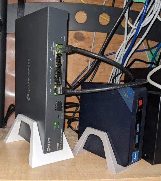 Giá đỡ đứng tham số cho Router/Switch/MiniPC... (Fusion 360) - Image 2