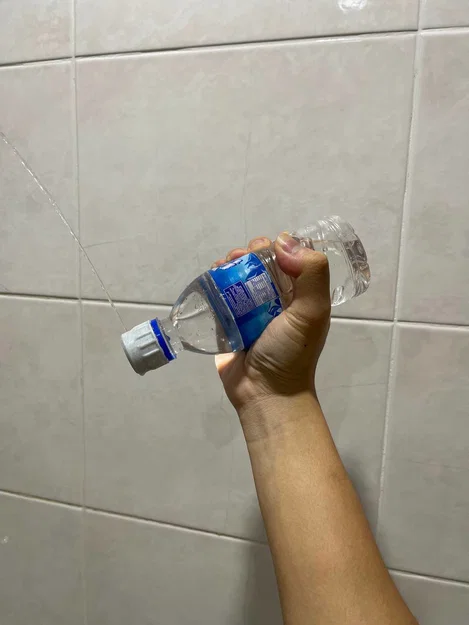 Bum Buddy: Đầu xịt bidet du lịch cho chai PET - Image 2