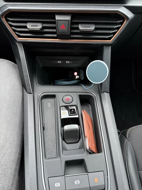 Giá đỡ điện thoại Cupra/Seat Leon IV MK4 - Image 1