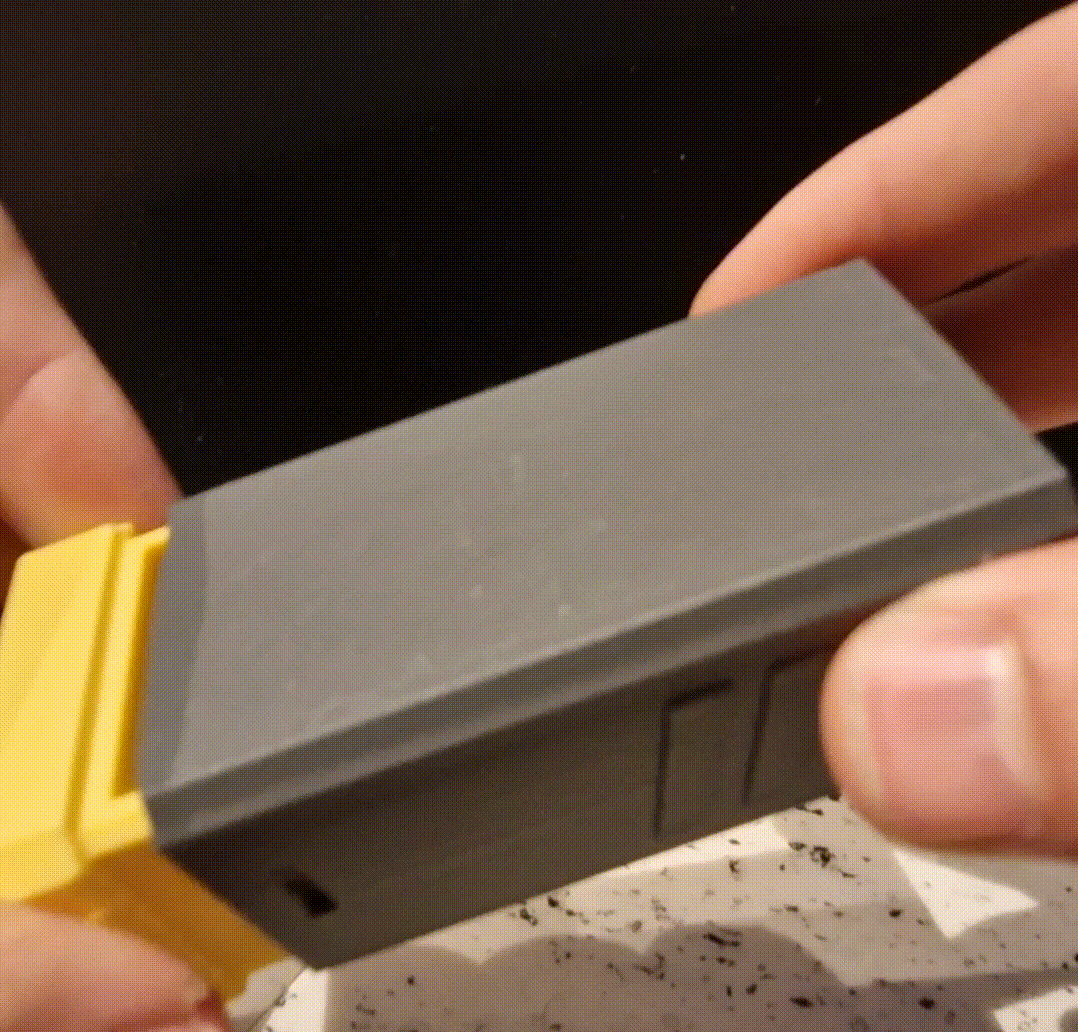 Hộp mini có khóa với cơ chế đóng click - Thumbnail 3