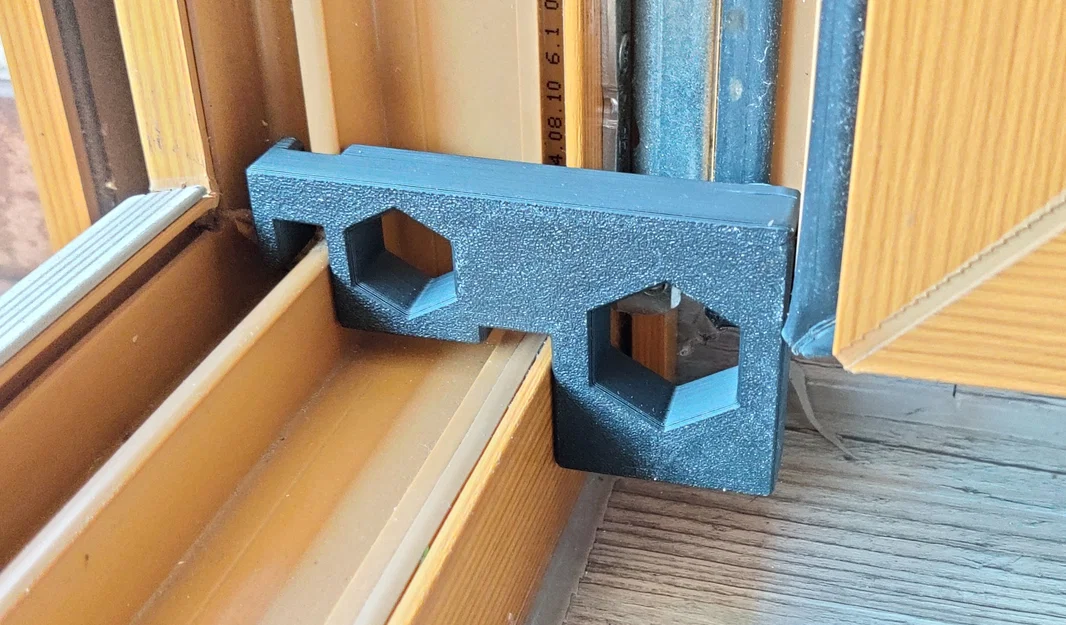 Chặn/giữ cửa sổ (window retainer/window stopper) cho cửa sổ PAX - Image 1