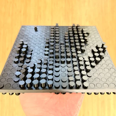 Pin Art: Bảng Nghệ Thuật Đinh Ghim 3D Sáng Tạo Cho Bàn Làm Việc