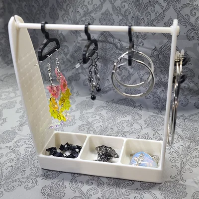 Kệ treo bông tai & trang sức kèm khay để đồ (Storage Rack & Tray)