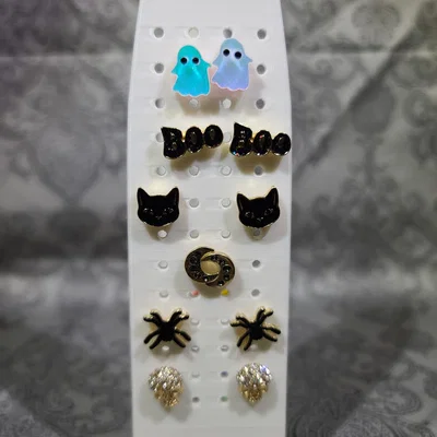 Kệ treo bông tai & trang sức kèm khay để đồ (Storage Rack & Tray)