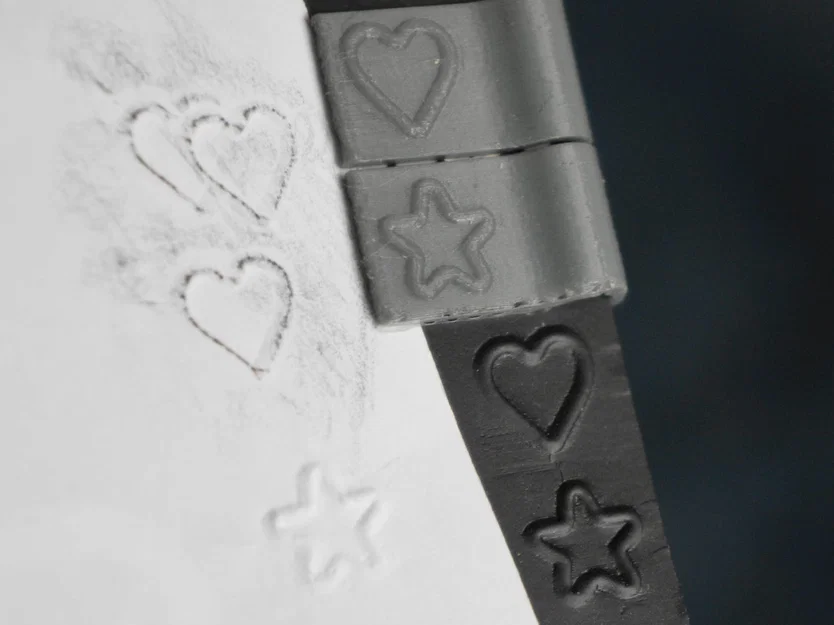 Kẹp dập nổi trang trí giấy (Embosser Clip) tùy chỉnh 3D - Image 1