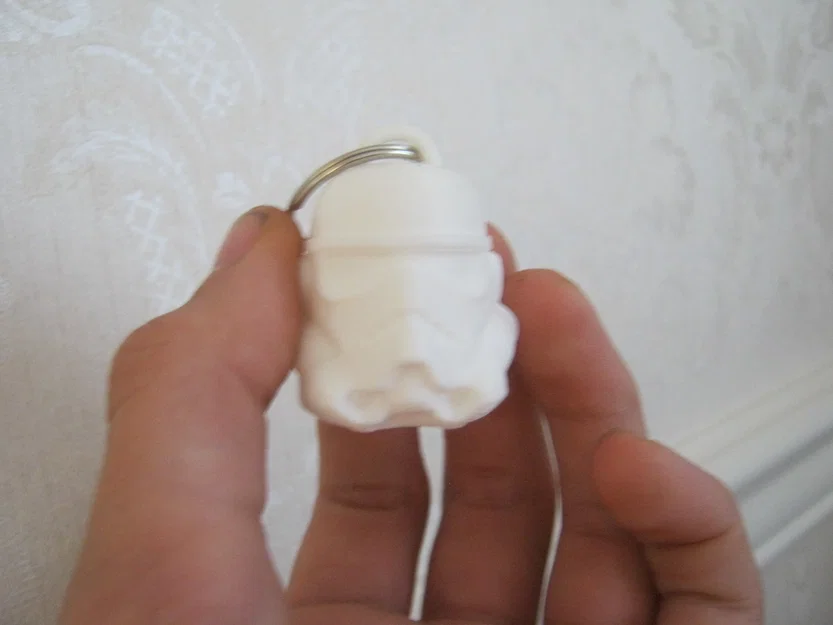 Móc khóa hình mũ bảo hiểm Stormtrooper 3D cực chất cho fan Star Wars - Image 2