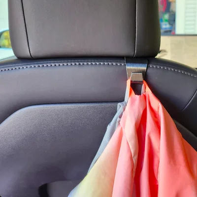 Móc treo đồ 3D cho ghế trước Tesla Model 3 và Model Y
