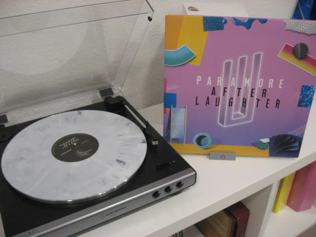 Kệ đỡ đĩa than (Record/Vinyl Holder) - Image 3