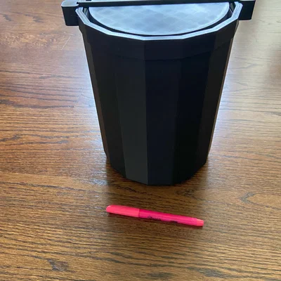 Thùng rác (Trash can) có nắp xoay tùy chọn