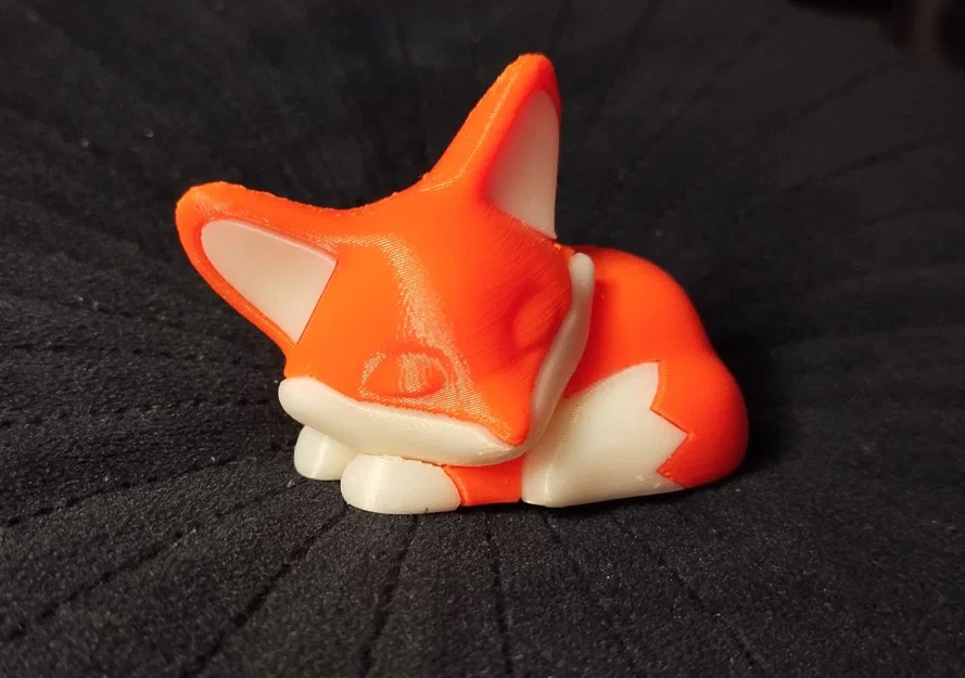 Mô hình chú cáo đang ngủ in 3D hai màu xinh xắn - Image 1