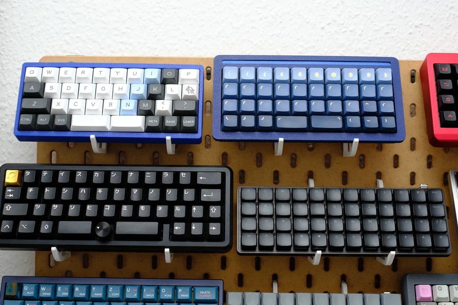 Skadis Pegboard Keyboard Holder v1.5 - Image 1