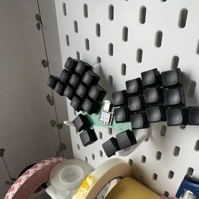 Skadis Pegboard Keyboard Holder v1.5