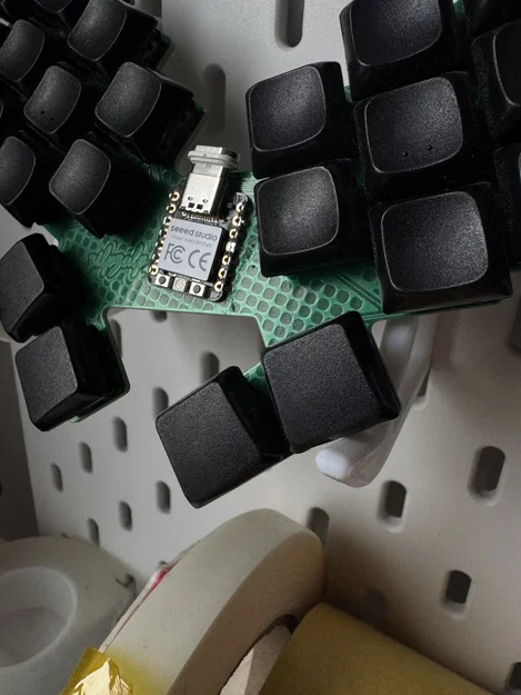 Skadis Pegboard Keyboard Holder v1.5 - Image 5