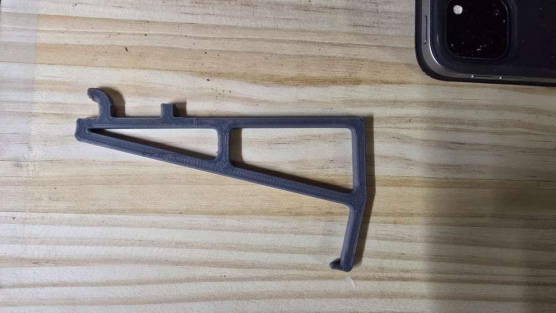 Giá treo bàn phím gắn tường Pegboard gọn gàng, chắc chắn - Image 1