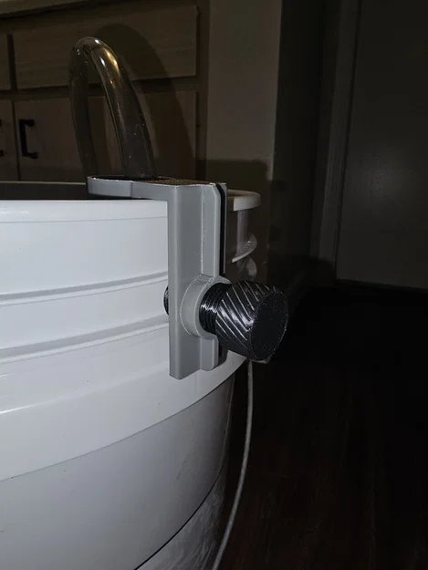 Kẹp giữ ống cho hồ cá "Tube Tamer" - Image 4