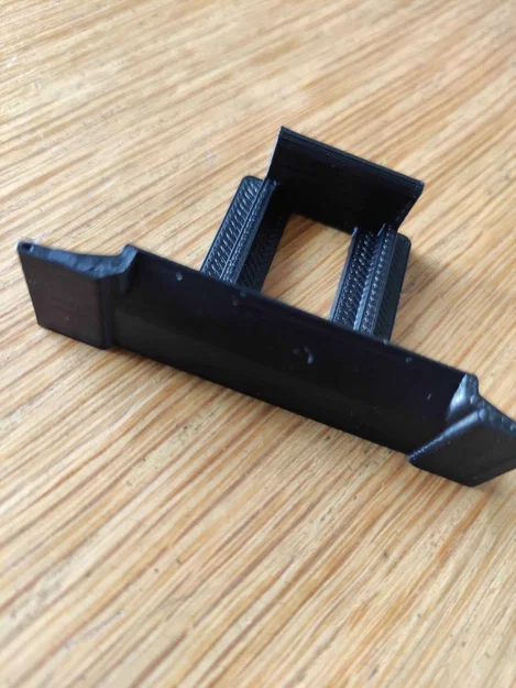 Kẹp thoát nước cho tấm pin năng lượng mặt trời trên mái bằng - Image 3