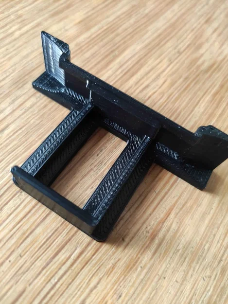 Kẹp thoát nước cho tấm pin năng lượng mặt trời trên mái bằng - Image 5