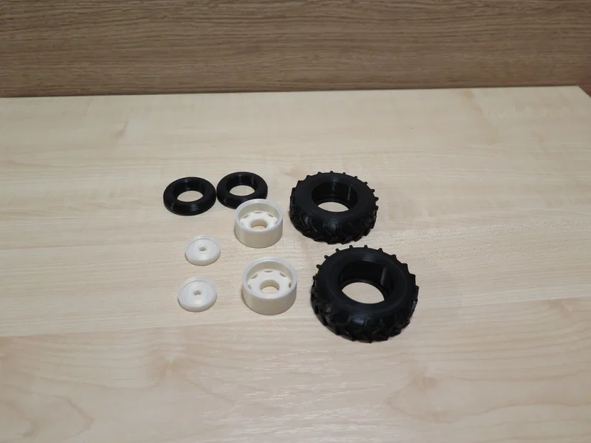 Tractor - Zetor 7711 (NO SUPPORTS) 2023 - Image 6