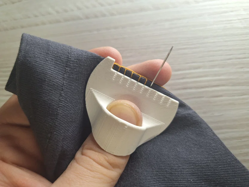 Dụng cụ hỗ trợ khâu tay đều mũi 3mm (Sewing Template) - Image 1