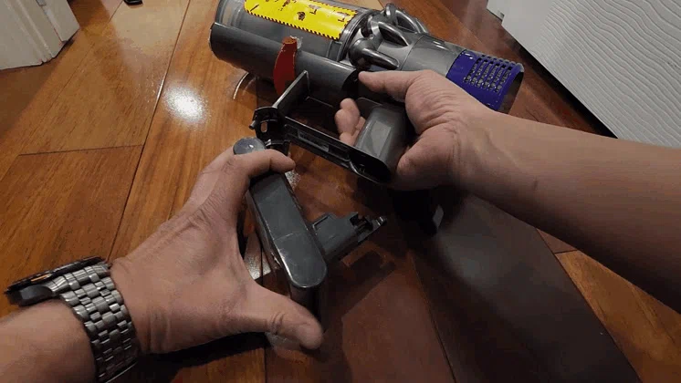 #0115 Chốt thay pin nhanh Dyson V10 (Battery Quick Change Pin) - Image 2