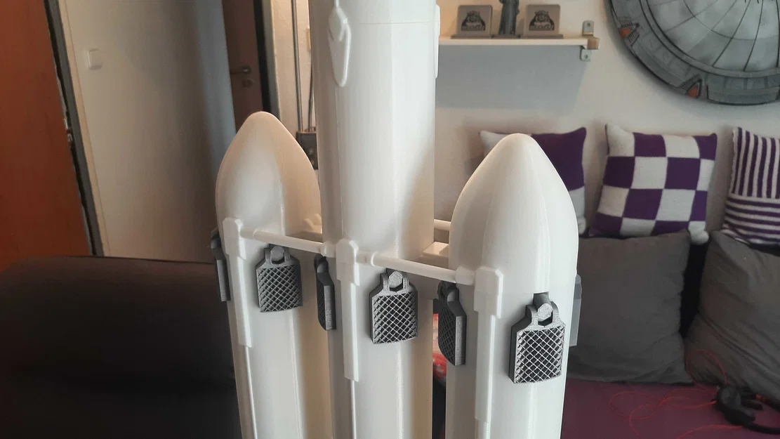 Mô hình tên lửa SpaceX Falcon Heavy tỉ lệ 1/48 ấn tượng - Image 4