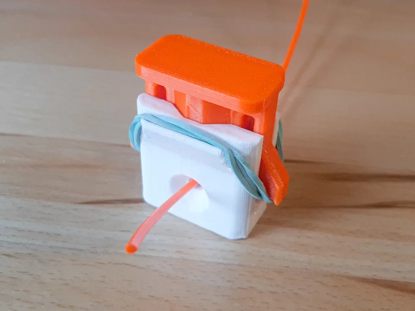 Dao cắt filament dùng dây thun 45° (Rubber Band Filament Cutter 45°) - Image 1