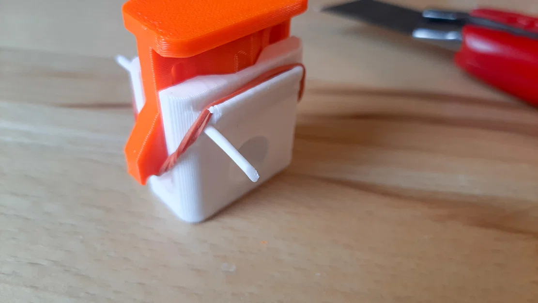 Dao cắt filament dùng dây thun 45° (Rubber Band Filament Cutter 45°) - Image 3