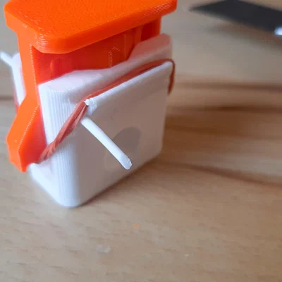 Dao cắt filament dùng dây thun 45° (Rubber Band Filament Cutter 45°)