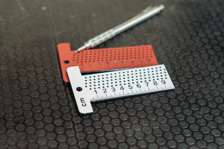 Thước chữ T kiêm marking gauge cỡ bỏ túi (T Ruler Marking Gauge Pocket Size) - Image 3