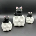 Mèo Đen Ngồi Trên Đầu Lâu (Black Cat on Skull) - Thumbnail 1