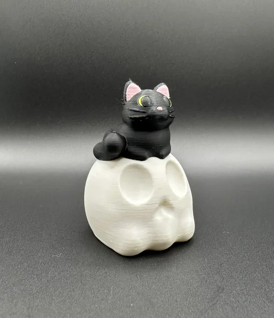 Mèo Đen Ngồi Trên Đầu Lâu (Black Cat on Skull) - Image 3