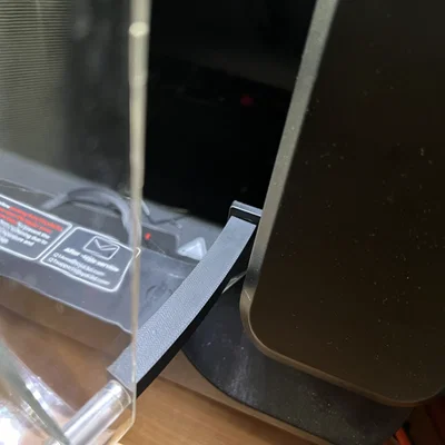 Qidi Q1 Pro: chốt giữ cửa đơn giản cho in nhiệt thấp (PLA/TPU/PETG)