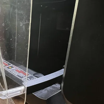 Qidi Q1 Pro: chốt giữ cửa đơn giản cho in nhiệt thấp (PLA/TPU/PETG)