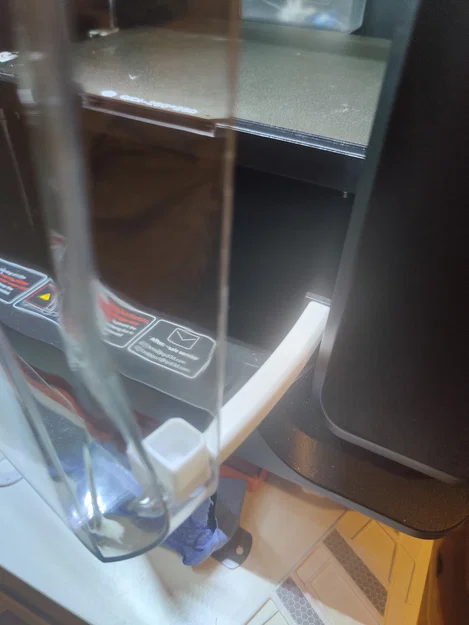 Chốt cửa đơn giản cho Qidi Q1 Pro - Image 1