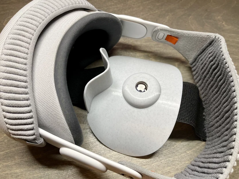 Case tối giản cho Vision Pro kèm khe AirTag (The Missing Minimal Vision Pro Case) - Image 7