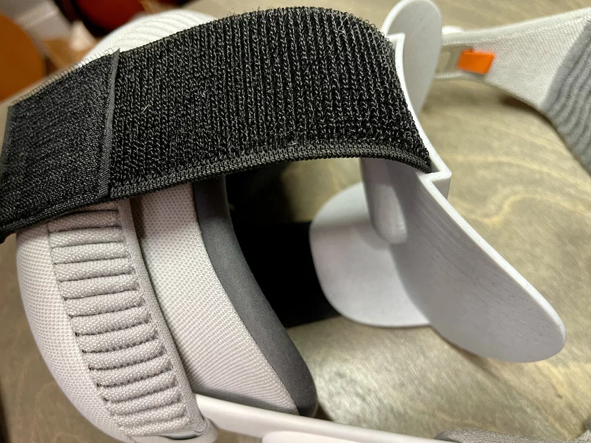 Case tối giản cho Vision Pro kèm khe AirTag (The Missing Minimal Vision Pro Case) - Image 9