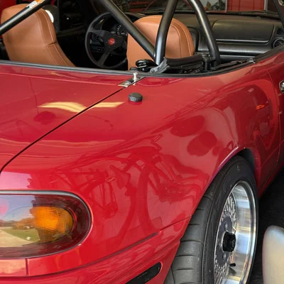 Miata Antenna Delete kèm Battery Tender Plug