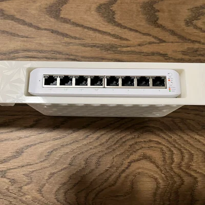 Giá đỡ rack 19-inch dạng module cho Ubiquiti Unifi USW-Lite-8 PoE