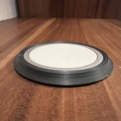 Giá đỡ MagSafe lắp âm mặt bàn (MagSafe Flush Table Mount)