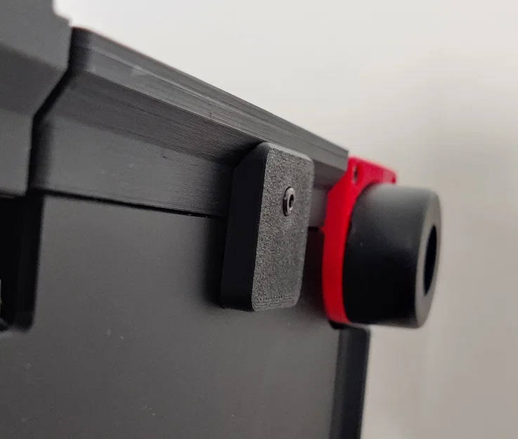 Clip giữ bottom panel cho Voron 2.4 (remix để panel nằm flush với skirt) - Image 1