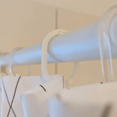 Locking Curtain Ring – Vòng treo rèm có khóa